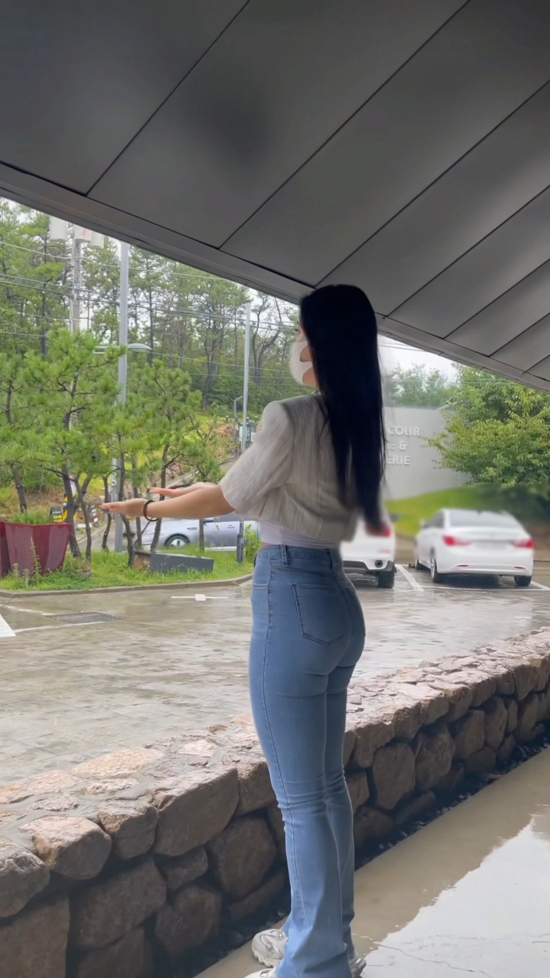 紧身牛仔裤美女#微胖牛仔裤女神