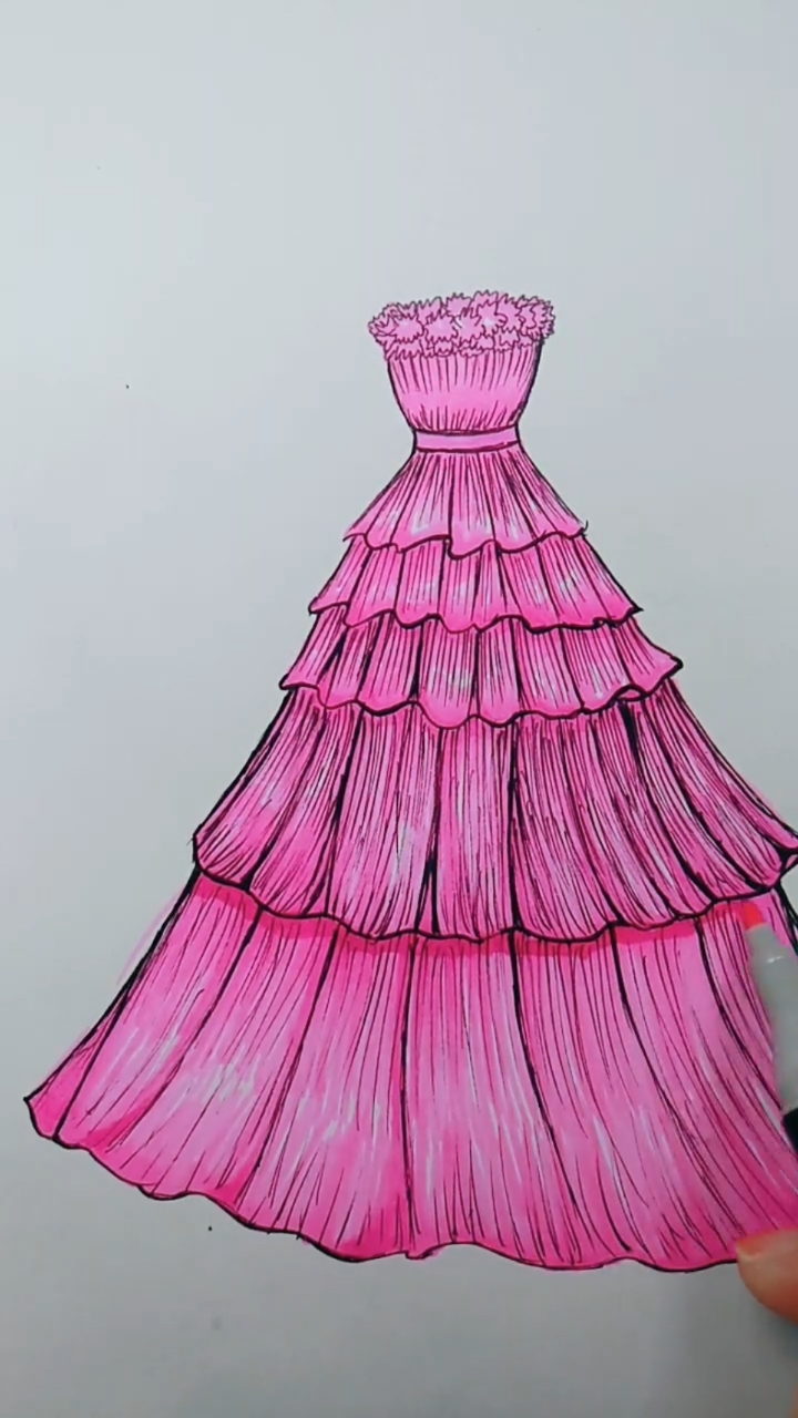 简笔画#画一个华丽的大礼裙,你们绝对很喜欢,显身材的那种-度小视