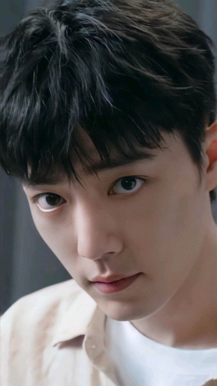 肖战#肖战新花絮,最后的眼神绝了