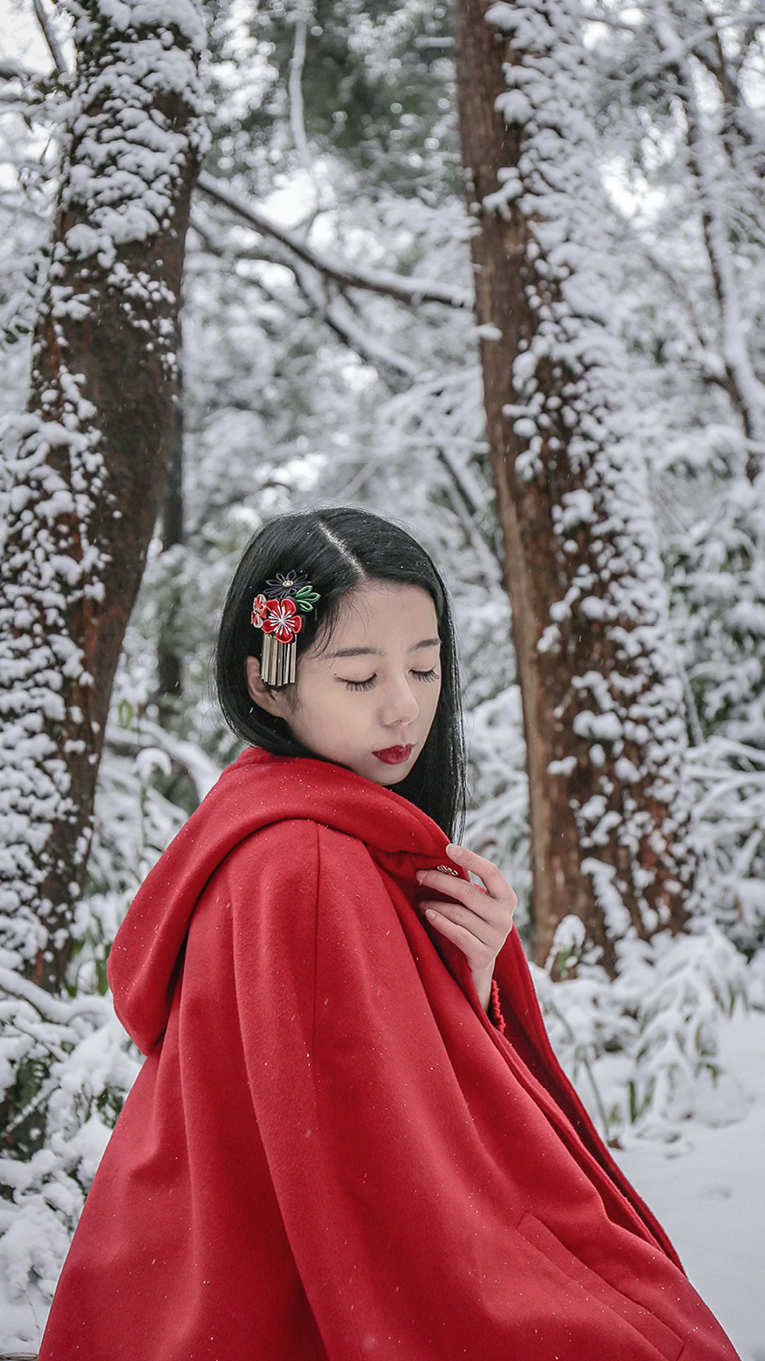 过好冬天#分享几个斗篷雪景拍照的动作