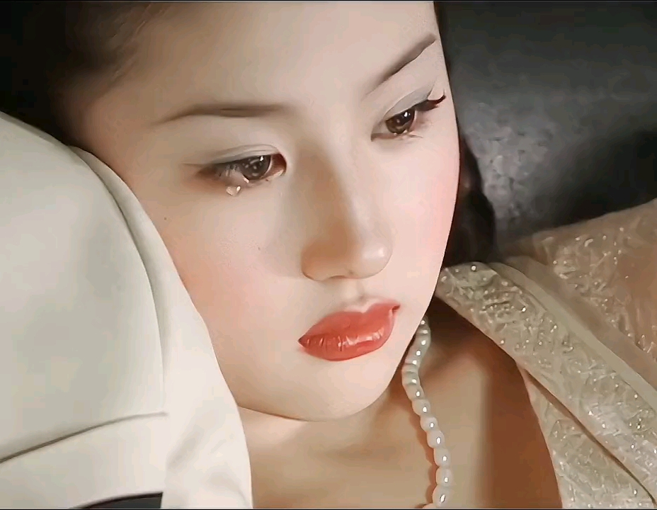精彩影视#爱人在心里,不在婚约上.才发现笑着哭最痛