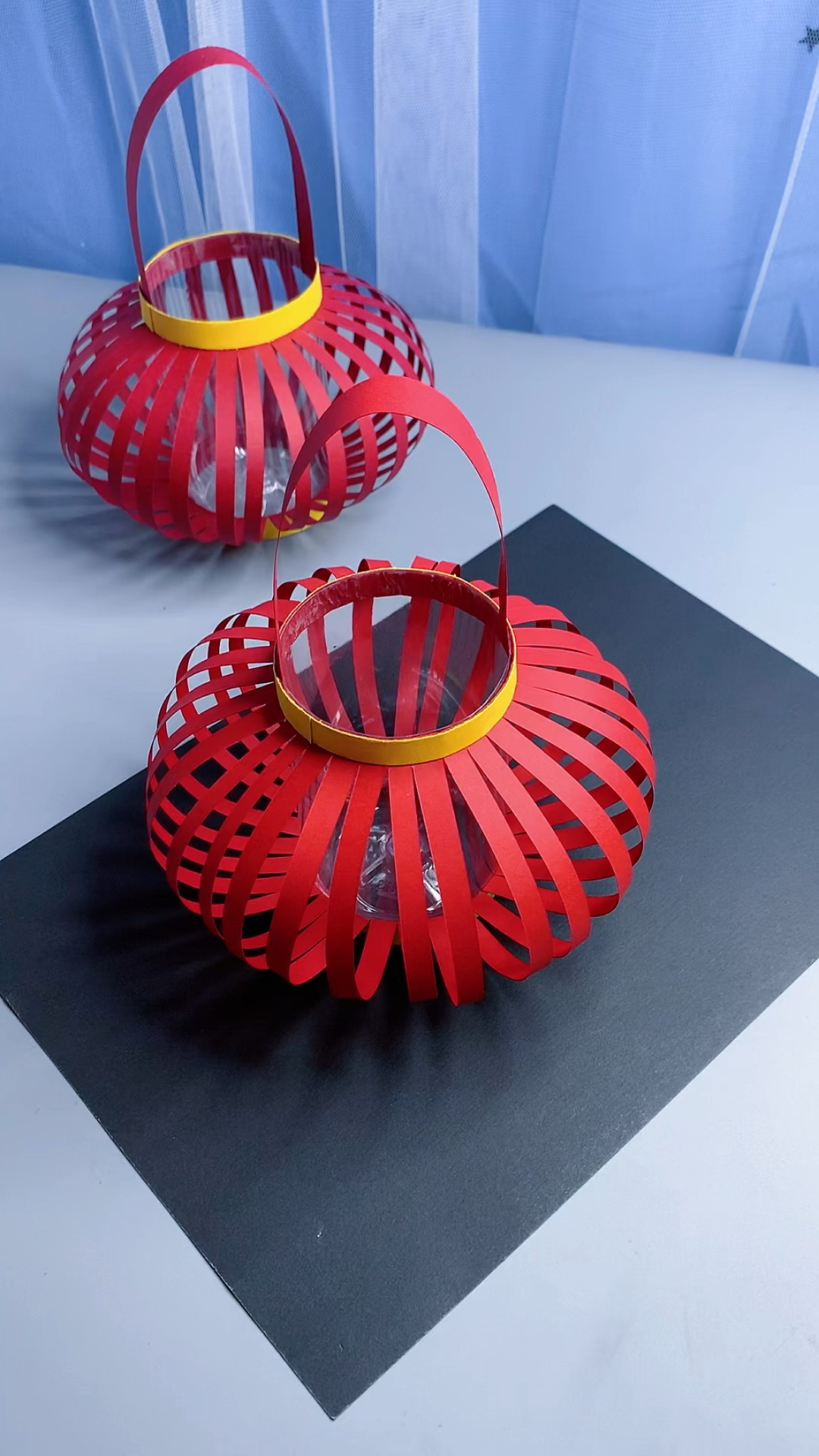 用饮料瓶给孩子做中秋节灯笼吧简单好看
