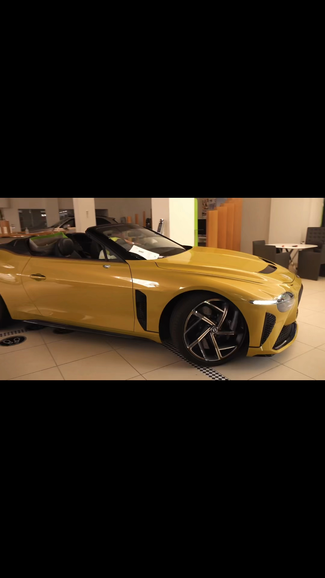 加速仅3.5秒宾利mullinerbacalar敞篷跑车首发全球限量12台