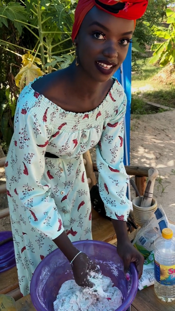 非洲#你们看这小姑娘有多大.