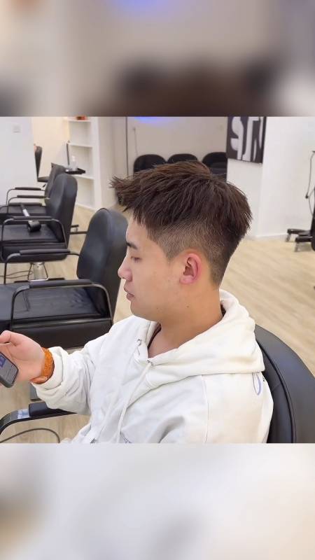 男生发型#一款超自然的锡纸烫,解决发量稀少