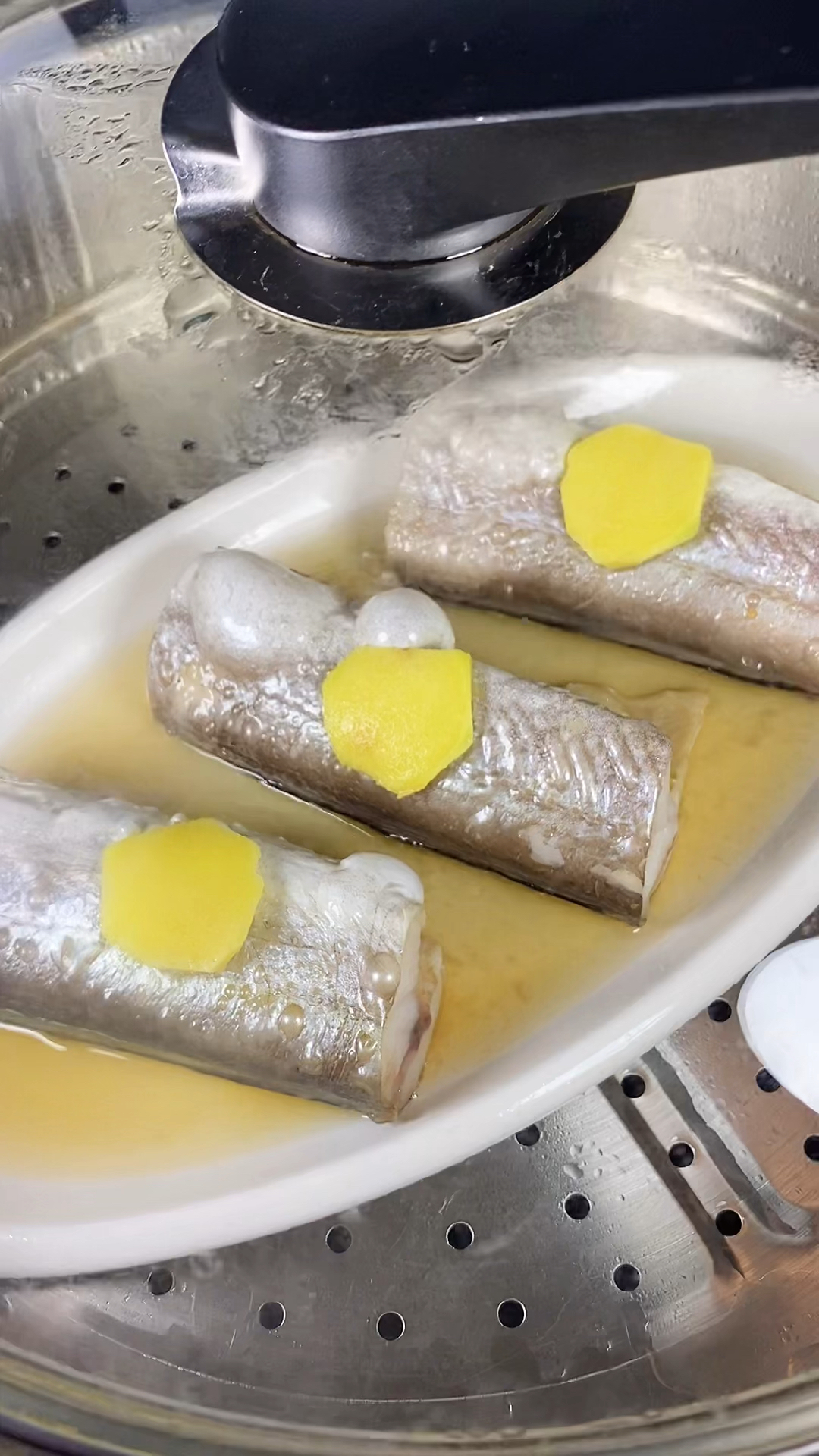 你好,夏天#清蒸风鳗,微咸鲜香,特别下饭-度小视