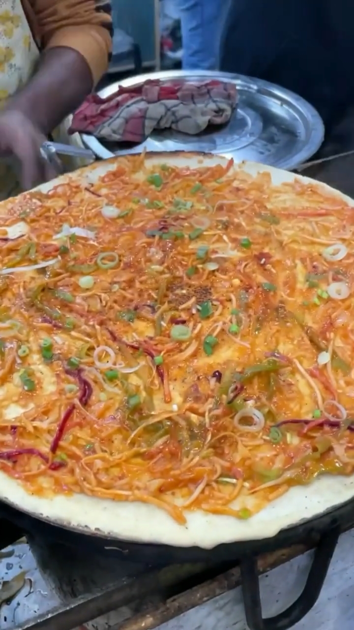 "印度美食印度版的"煎饼果子"看看怎么做的吧