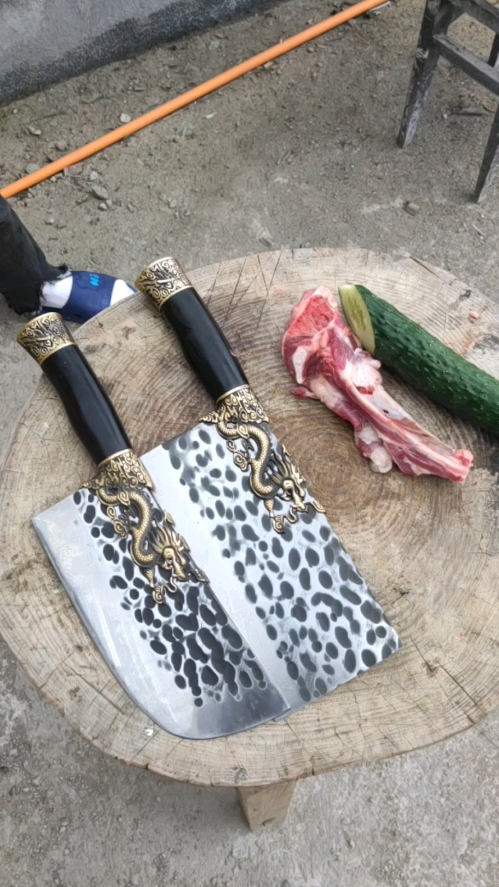 好物推荐#见过这么霸气好看的菜刀吗?手工锻打菜刀二件套