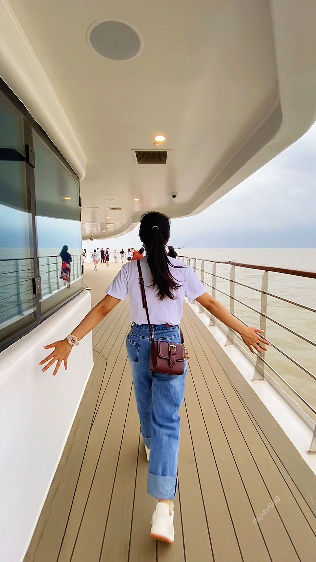 旅游进行时大湾区二号游轮的三个最佳观景点都很适合拍照你想带谁去呢