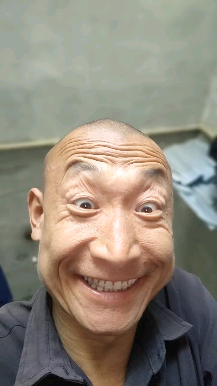 冬泳怪鸽