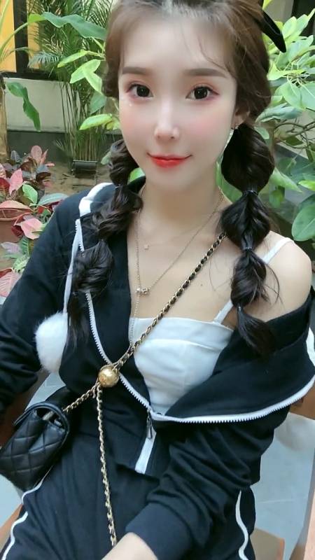 刘刘是脸蛋好看还是身材好?-全民小视频