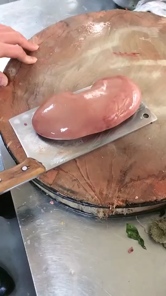 怎么大个的猪腰子切看后看看