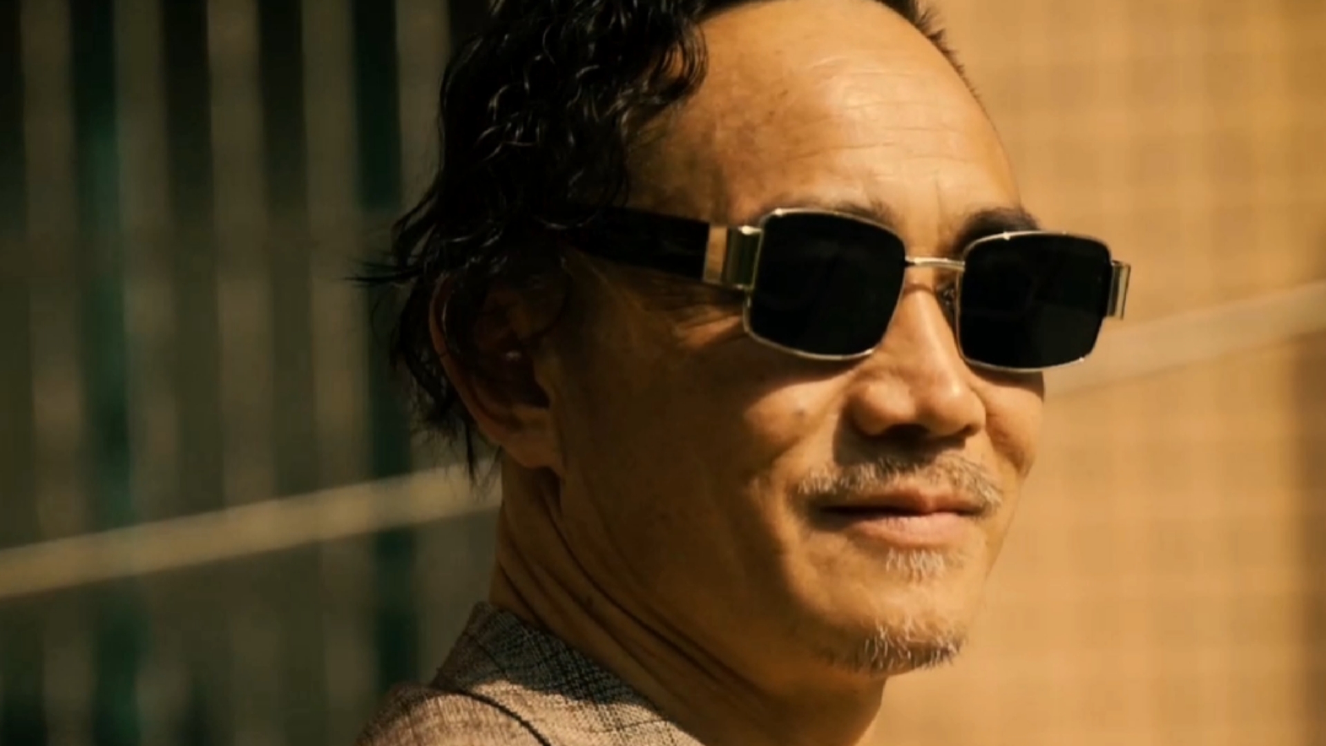 摄影日常#抓拍胡渣大叔帅帅的瞬间