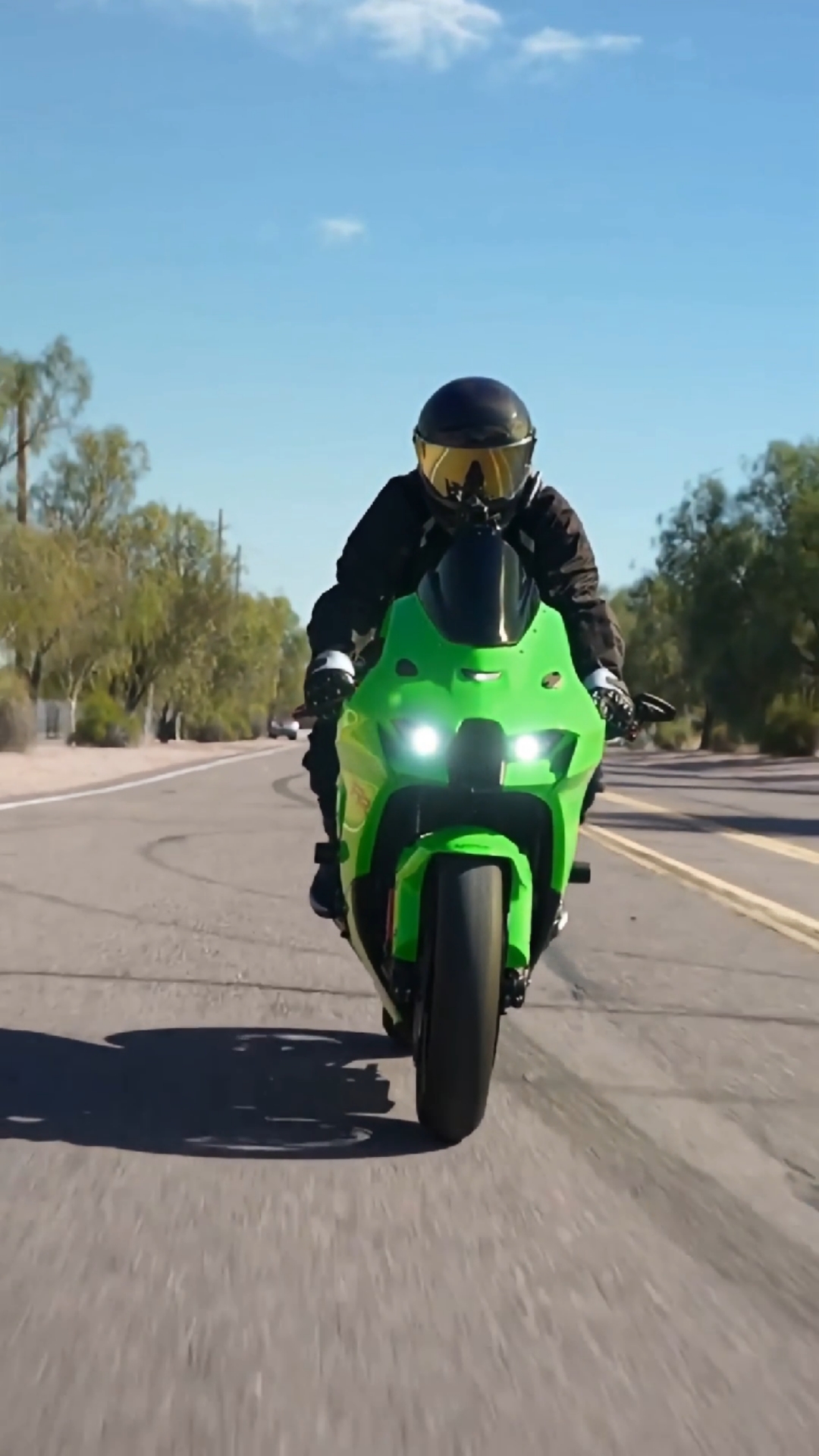 摩托车#川崎zx10rr向你驶来