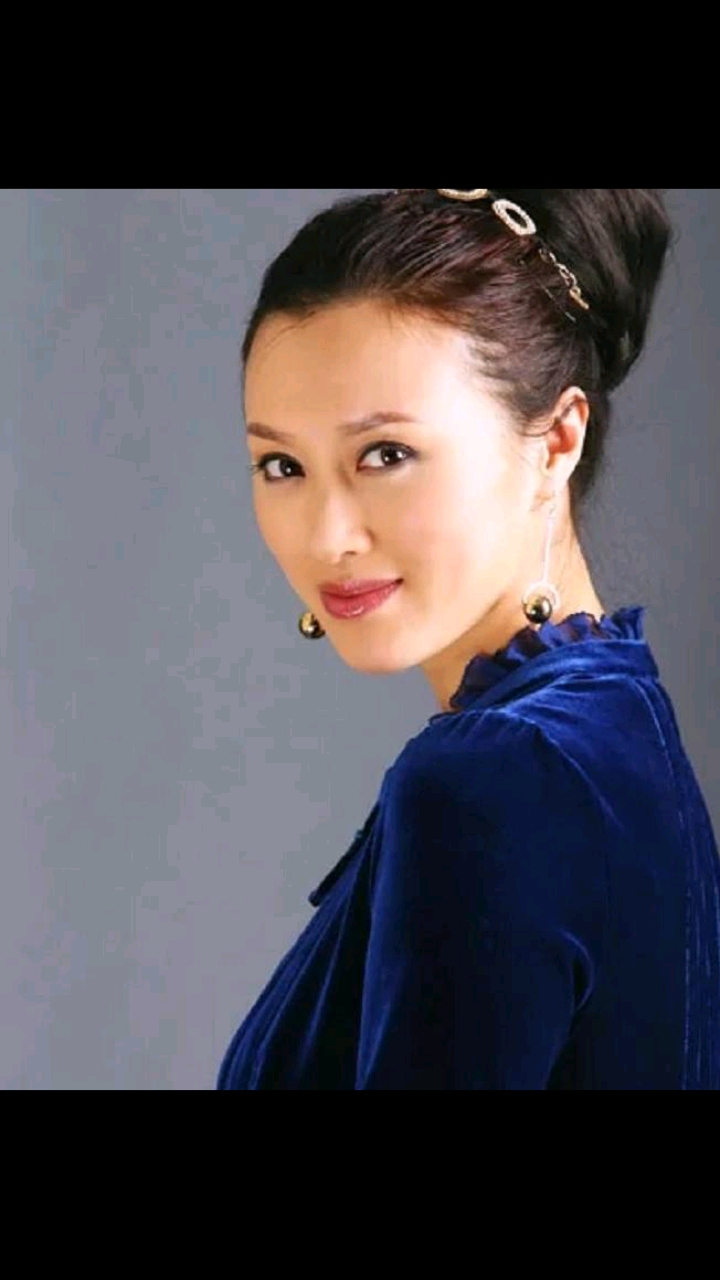 知名演员白珊:低调嫁圈外老公,39岁高龄产女,51岁越活越美