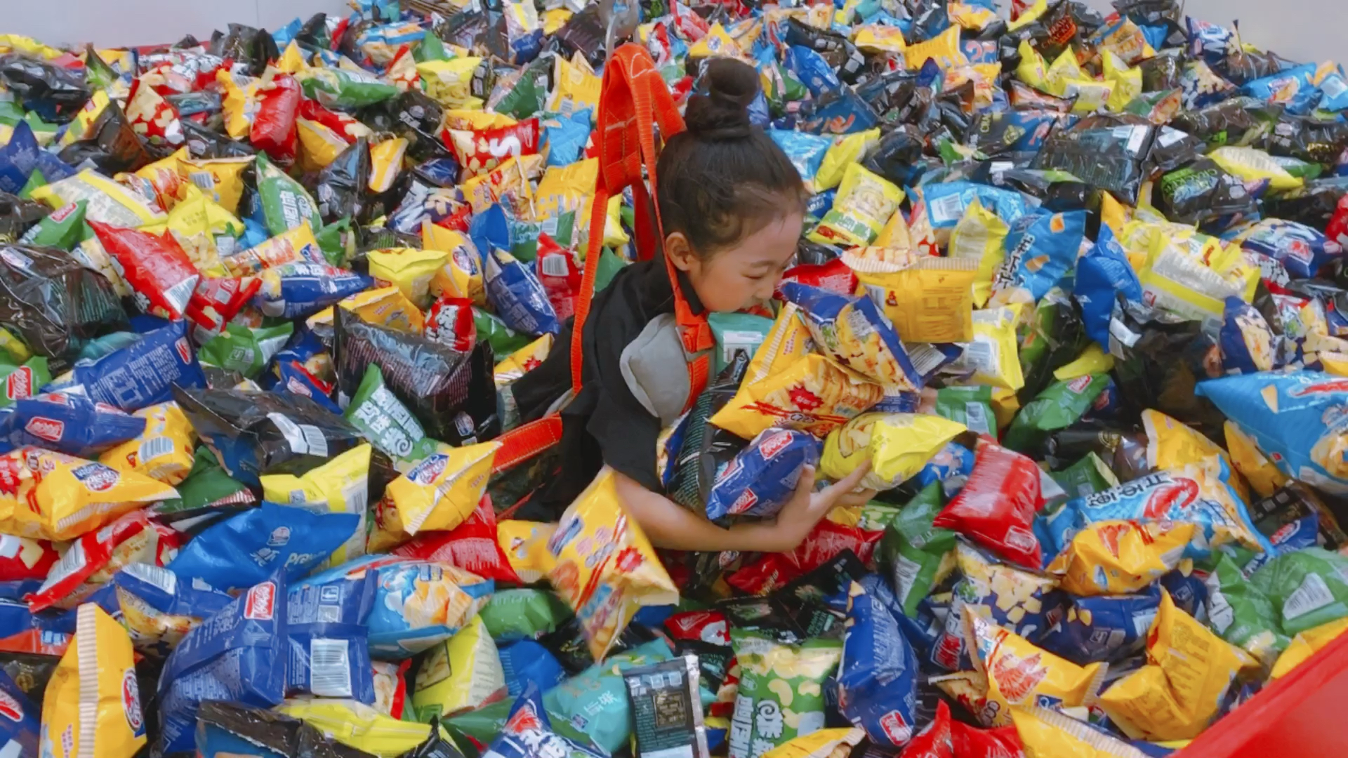 真人抓零食了!@全民小助手