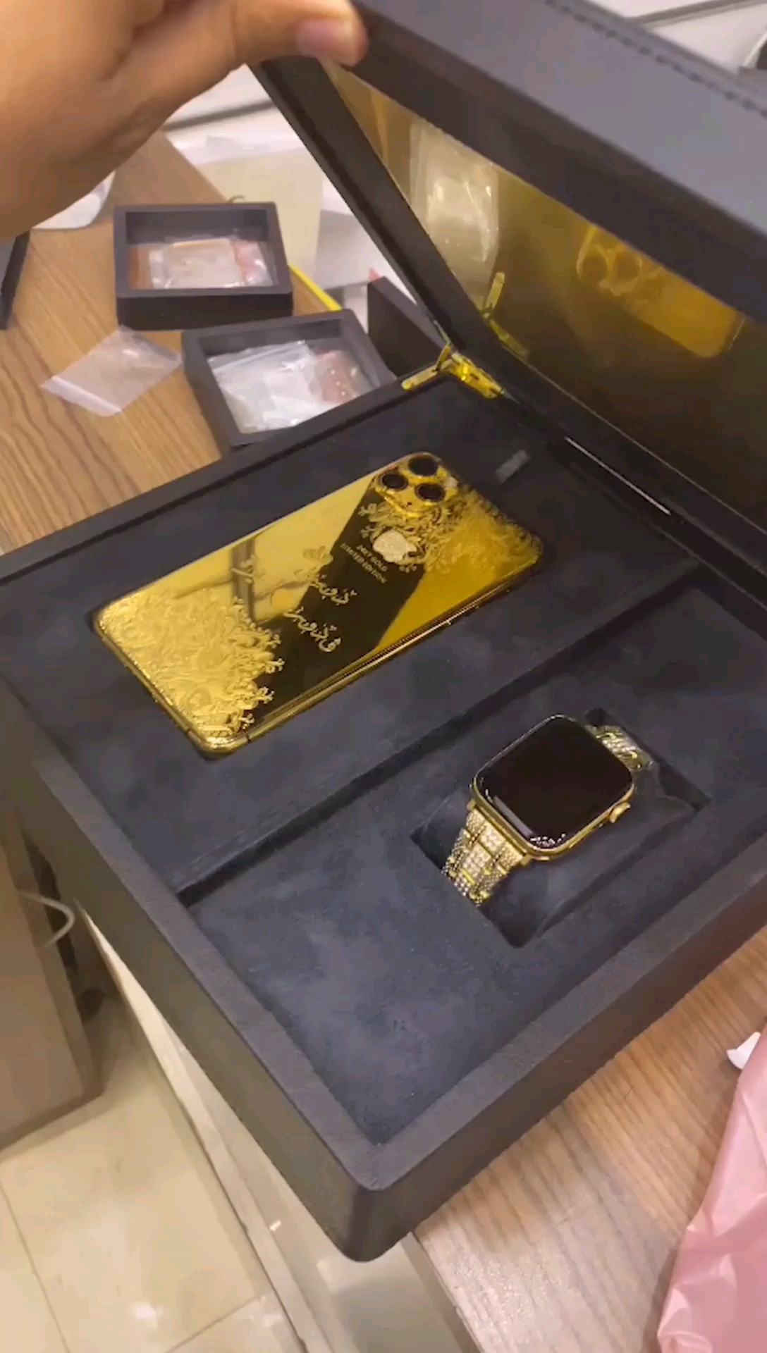 iphone12发布的第二天,24k土豪纯金版估计就在路上了