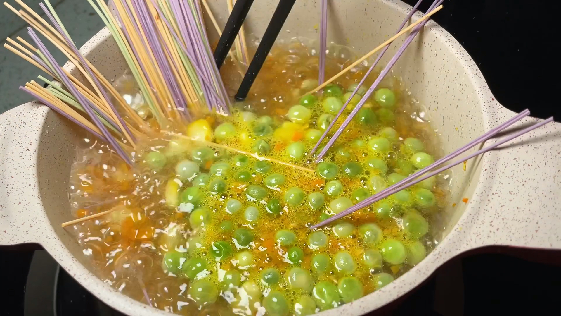 试试这个方便有营养青豆面,清甜过瘾,一碗不够-度小视