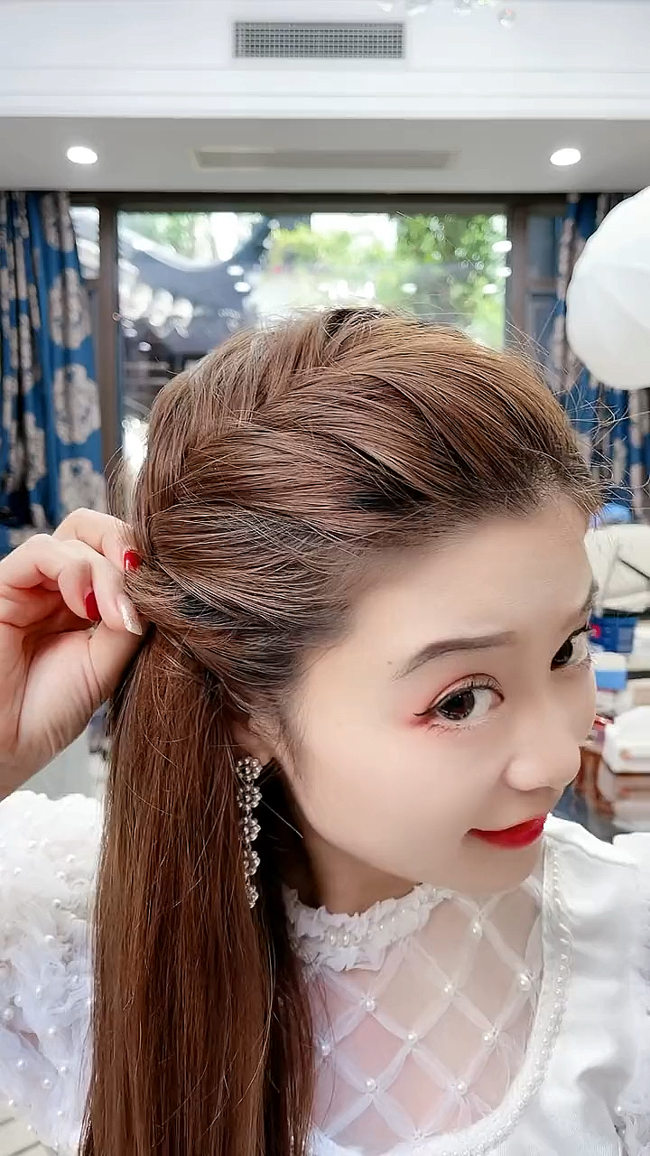 编发教程#侧编披肩发让你靓炸朋友圈,绝绝子了,必须安排起来啦!