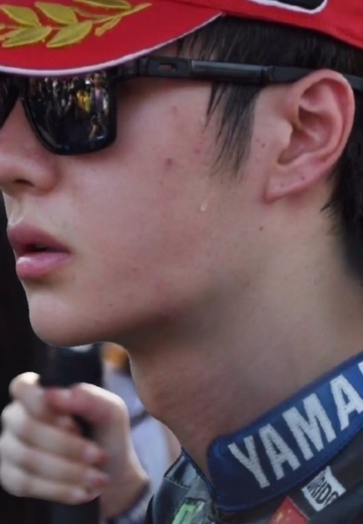 心疼王一博#心疼一博右耳朵的伤,当时应该很疼