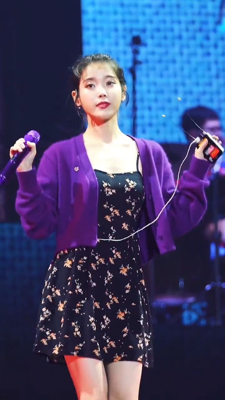 iu李知恩#谁会拒绝一个长得好看,跳舞可爱的女孩呢?