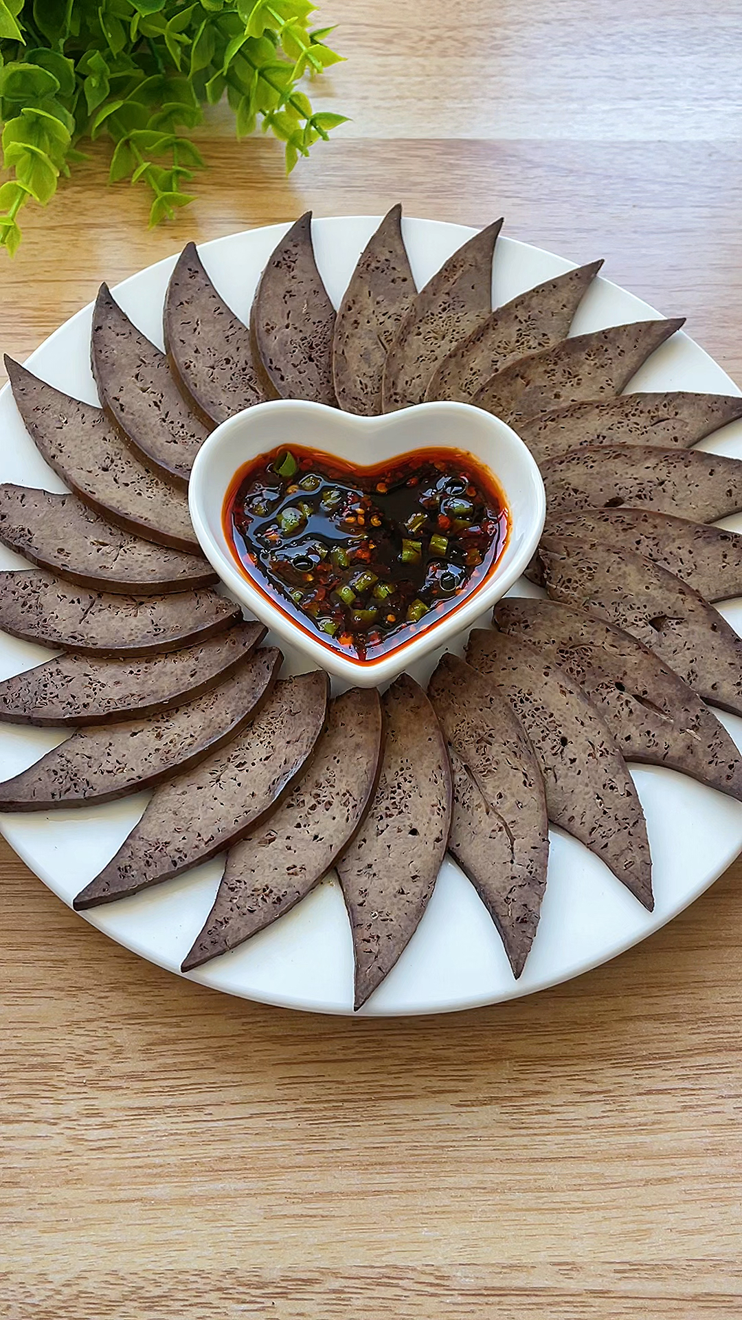 菜市场捡的一块猪肝,做成盐焗猪肝太香了-度小视