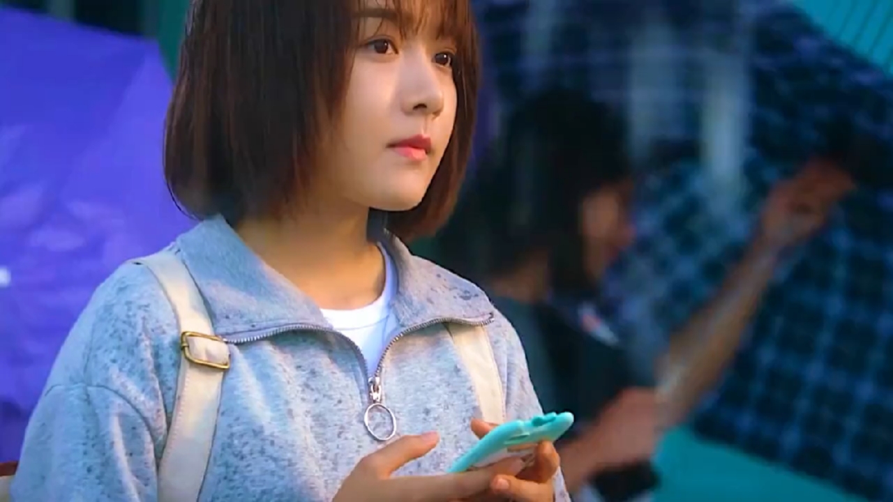 一眼万年,心动瞬间.代入感很强,我已经在图书馆门口找人撞了