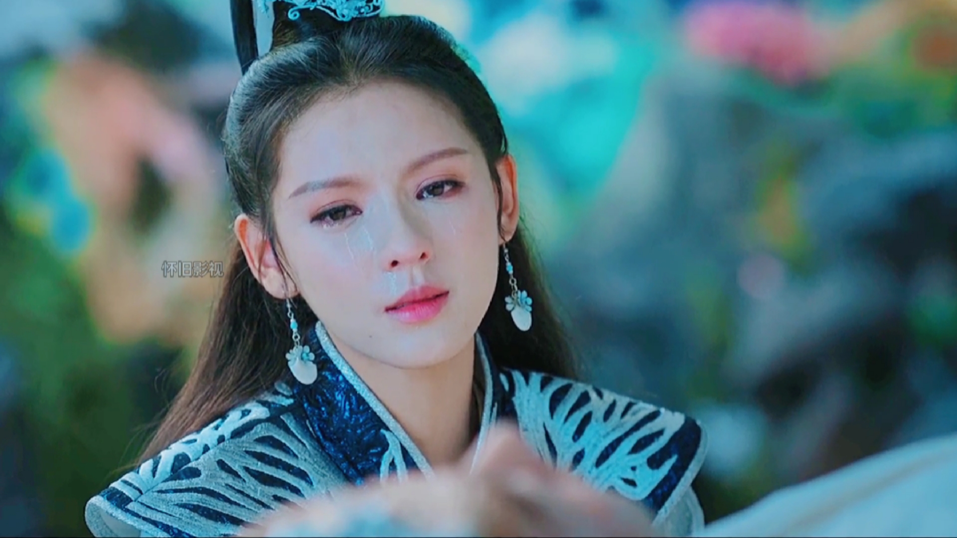 精彩影视#人鱼缚:鱼妖为报恩情,散尽修为变回一条鱼