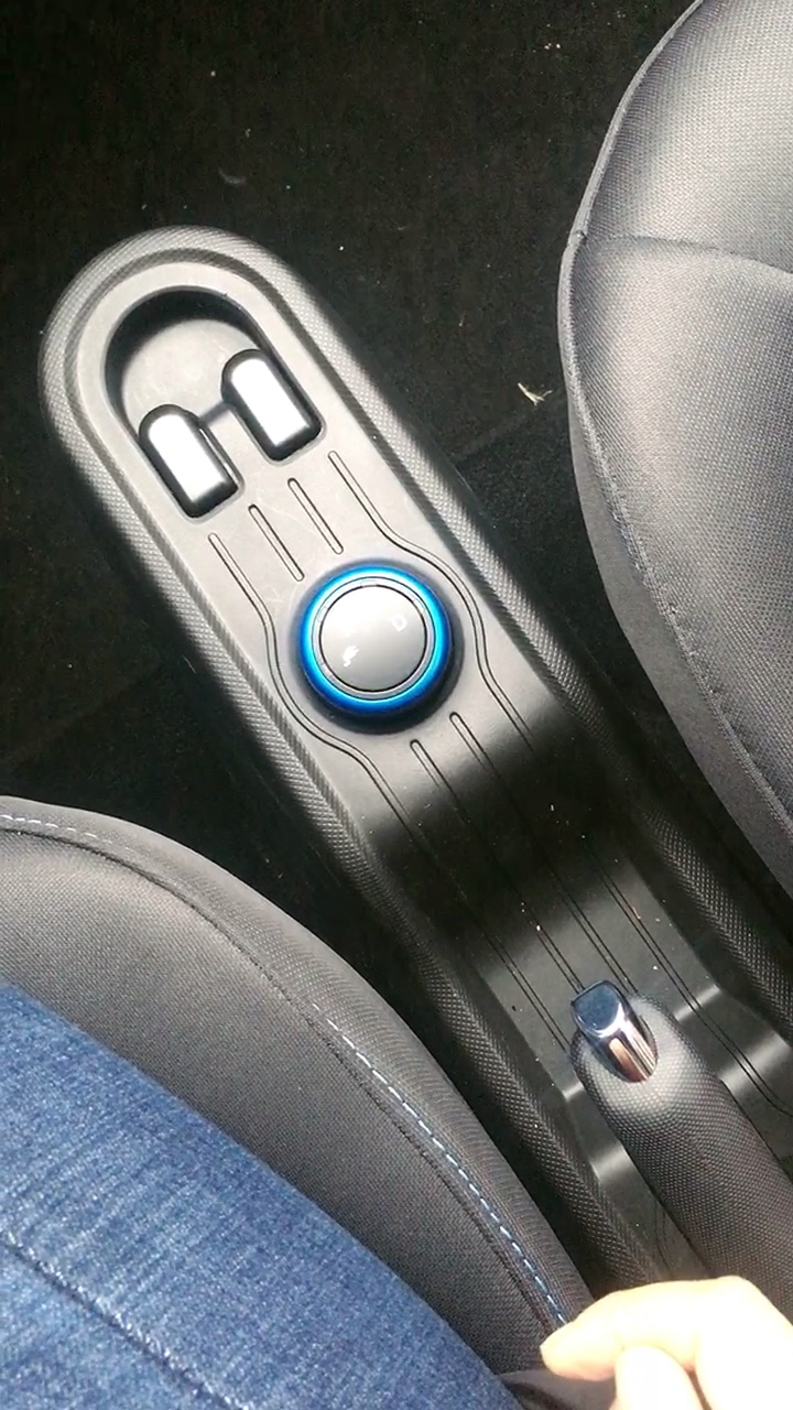 五菱宏光mini档位挂不上什么情况