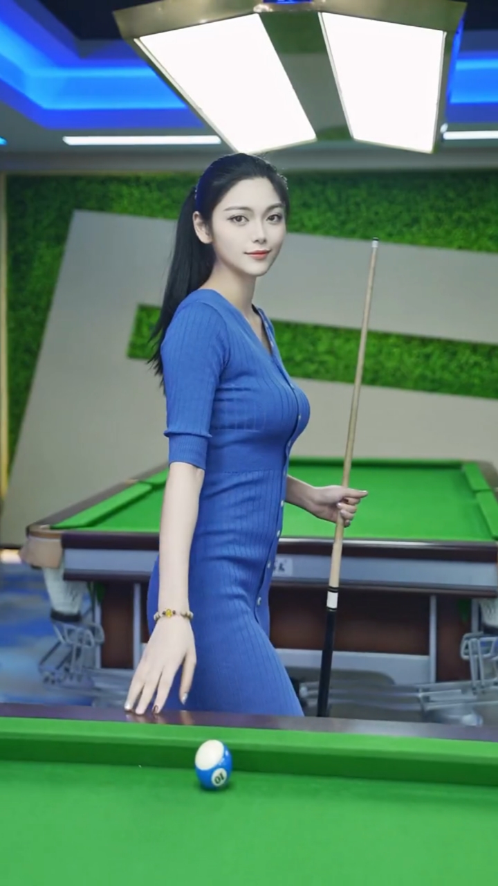 台球美女