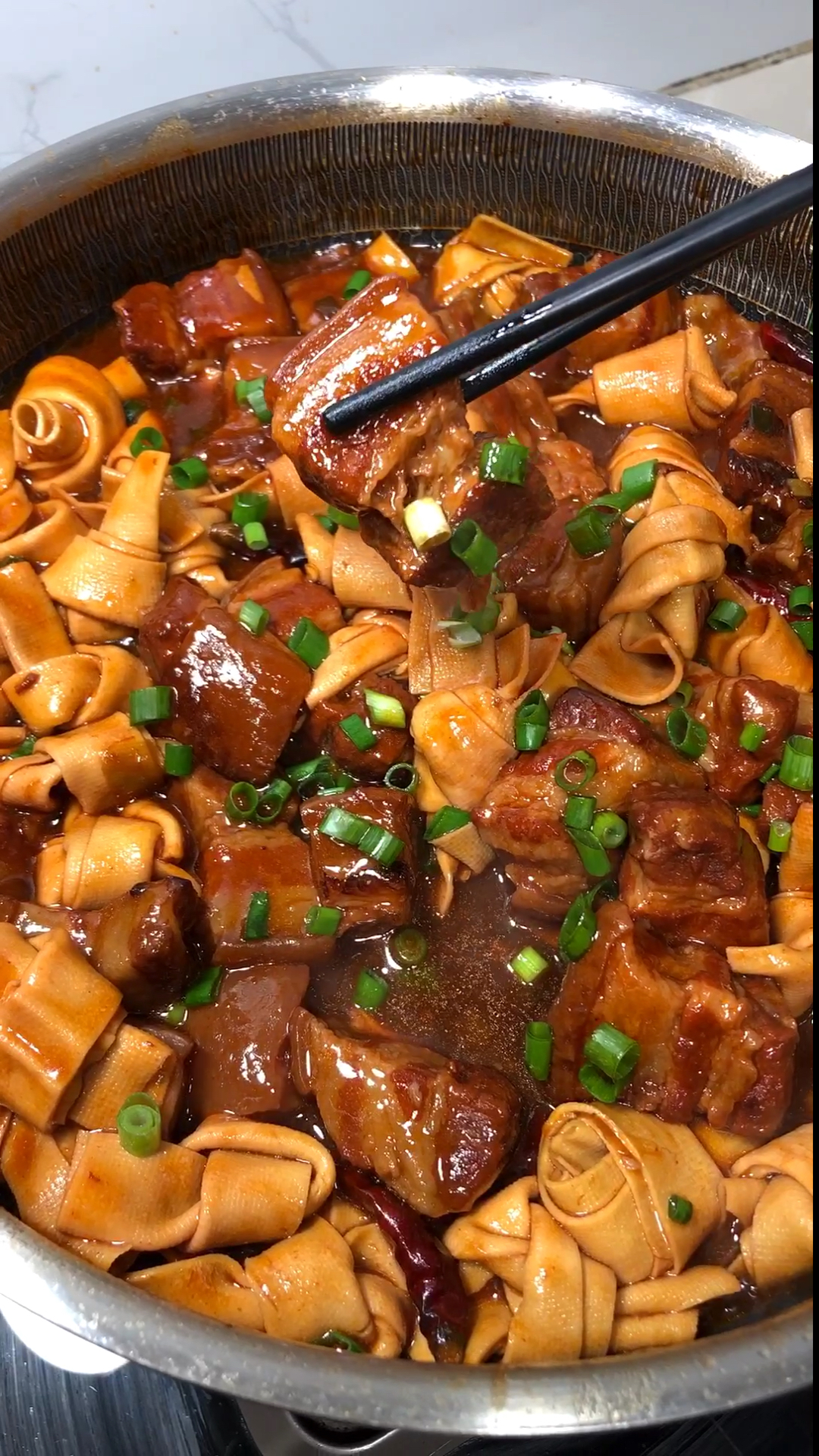 双姐美食#红烧肉炖豆腐扣