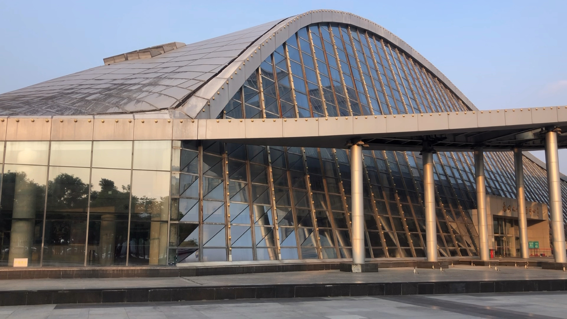 实拍:惠州市文化艺术中心外景-度小视