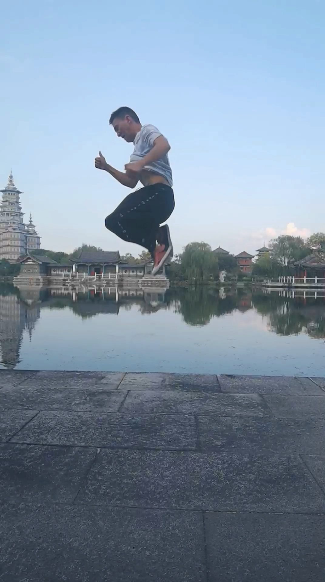 中华武术#空中三次屈膝三连跳