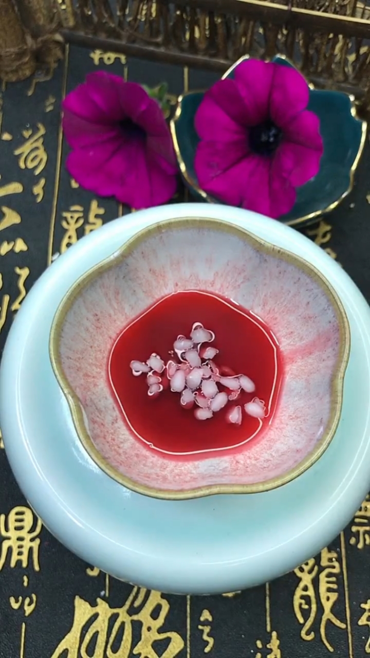 古法制作口脂喇叭花做的古法胭脂口红了解一下