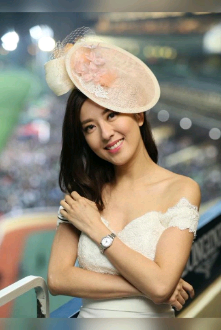 唐诗咏#中国女明星人气排行榜2020第117名:唐诗咏