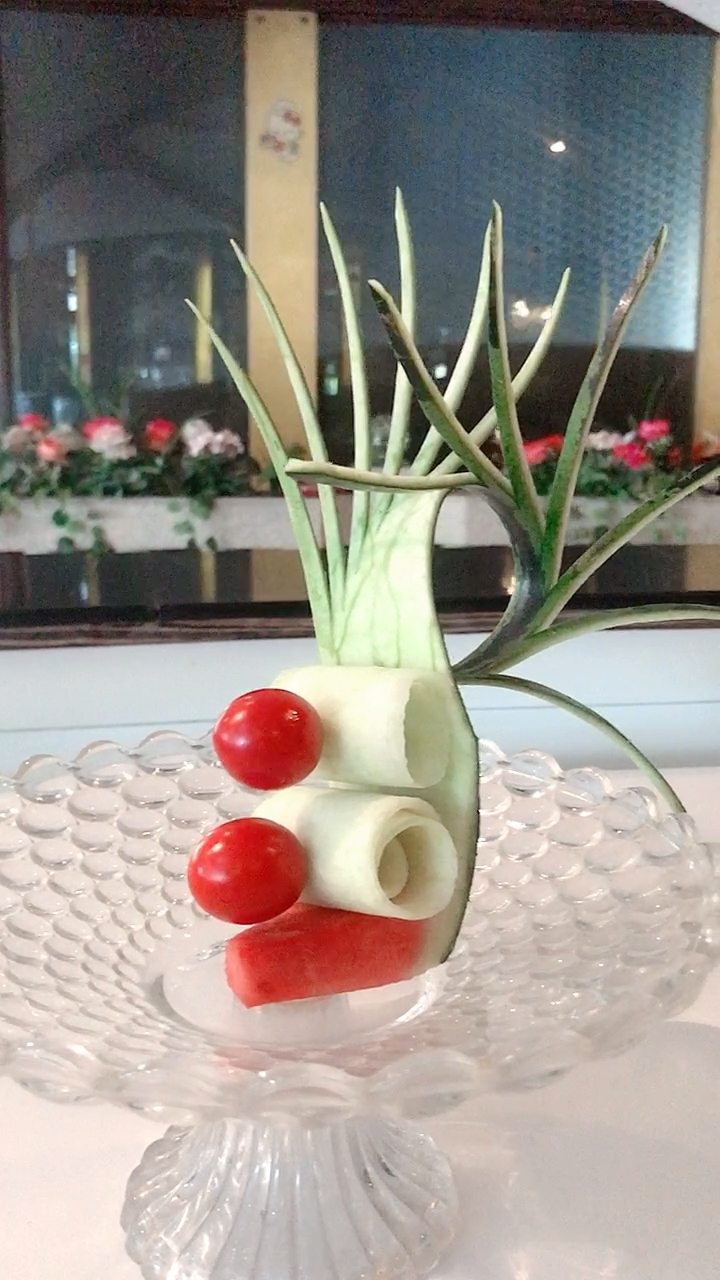 果盘艺术雕刻#超级简单果盘拉花,一学就会,学会的能不能给个赞