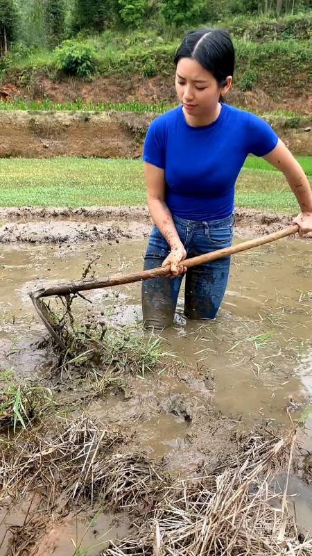 每天都有干不完的农活,这就是我的29岁,一个大山里的农村姑娘!