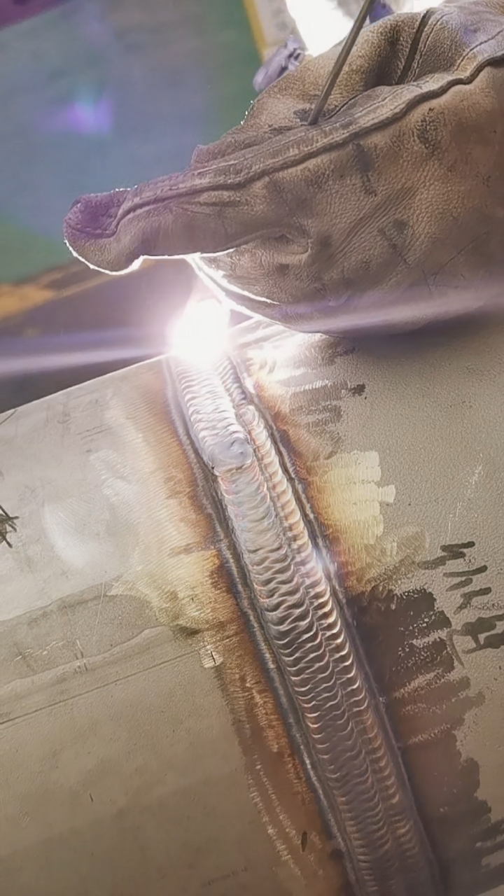 寻找最牛手艺人#不锈钢管道焊接,懂行的看看,这技术还算可以吗?