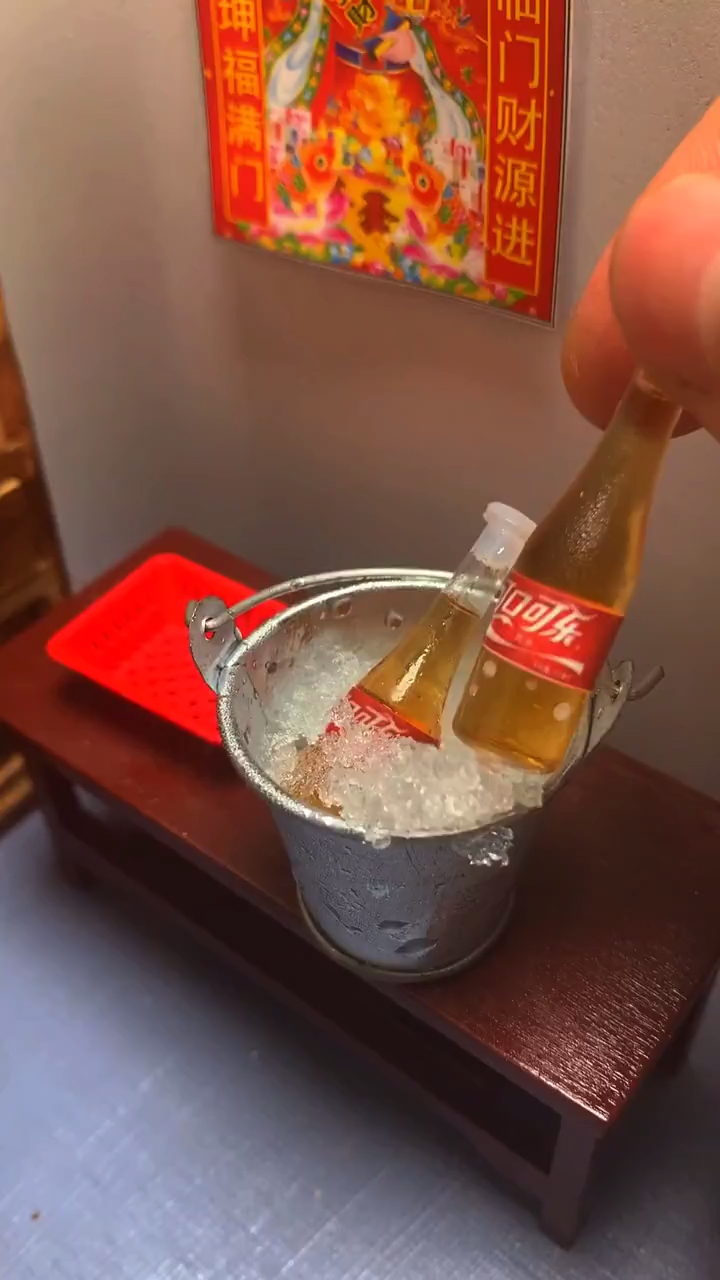 来老铁干一瓶82年的可乐