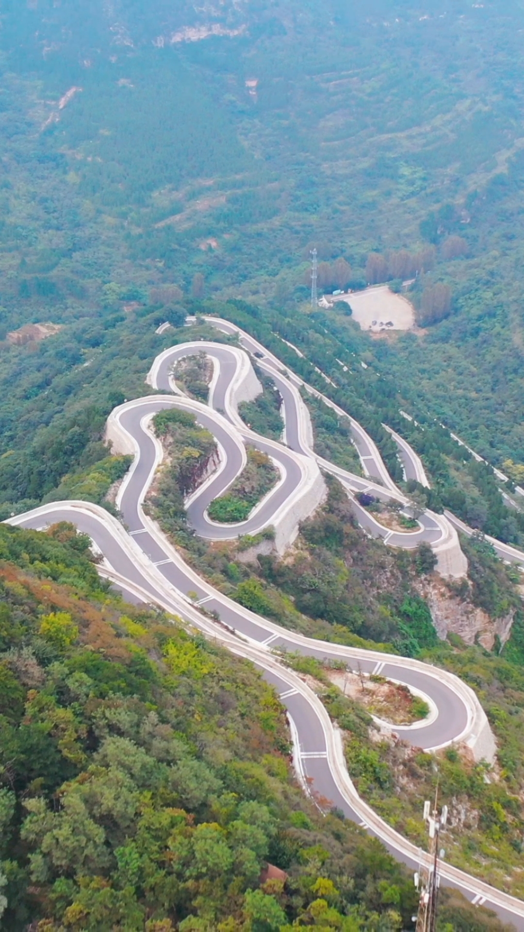 仰天山盘山公路蜿蜒盘旋堪称一大景观自驾游穿越的好路线
