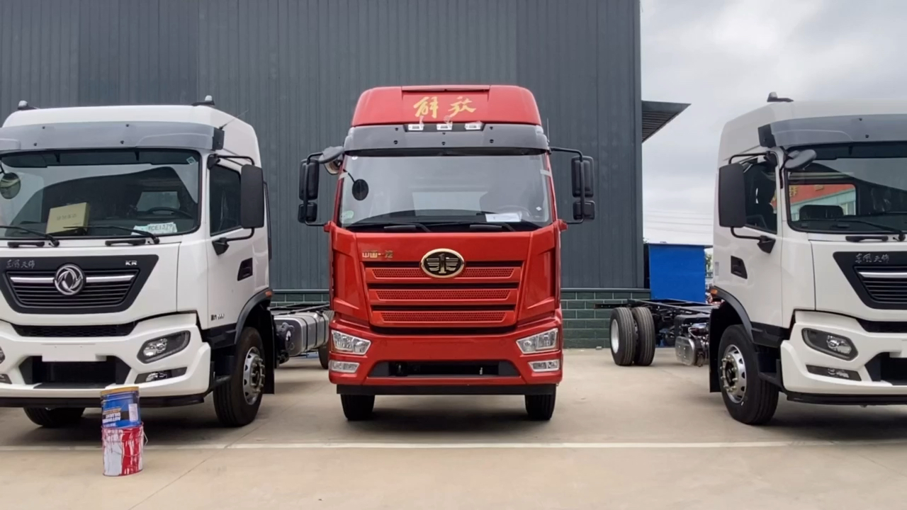 不一样的人生国六6米8解放j6l尊享版260马力高顶双卧冷藏车