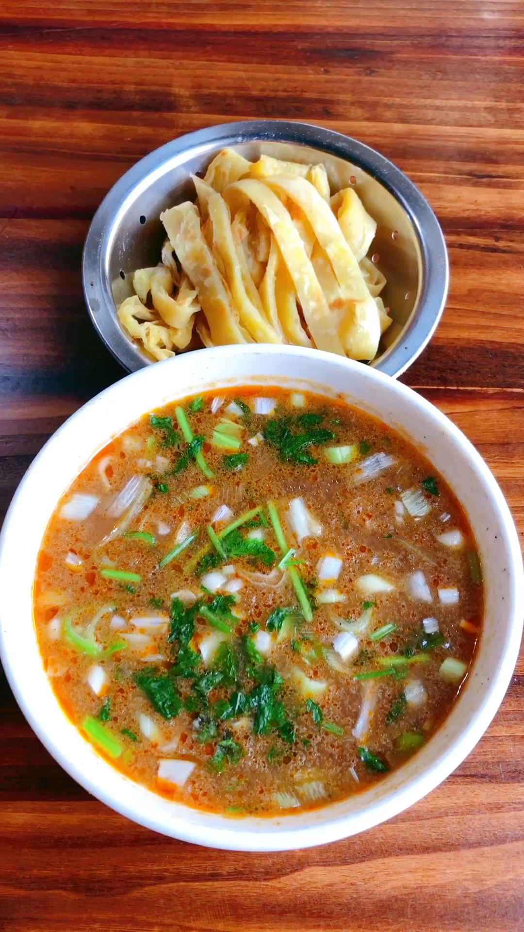 开封#开封的驴肉汤喝不起了,最低20起卖,饼丝也不送了!