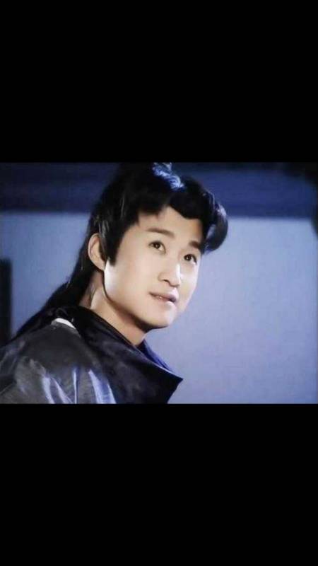 80后是回忆:爱上养大自己的姐姐,年少的吴京饰演的孟星魂太惊艳