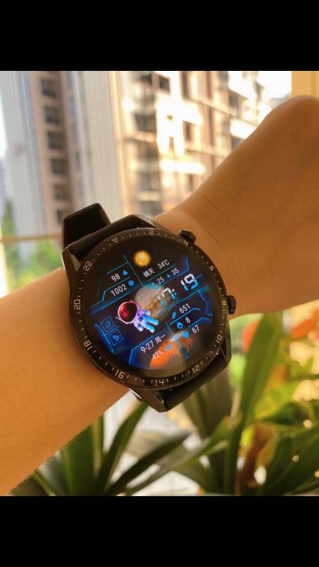 华为太空人表盘#秀秀我的新宠《太空人液晶1》