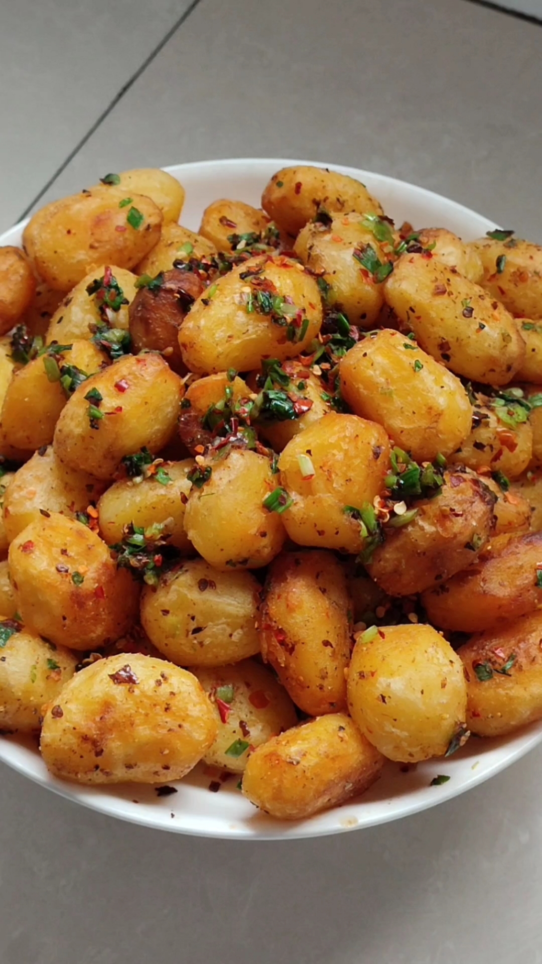 家乡特色美食#小吃炕土豆,美味香又脆