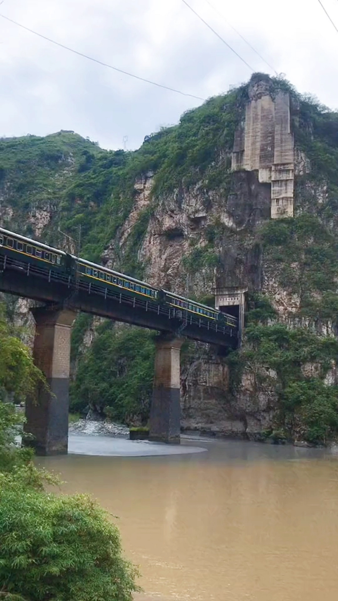 五一出游记#大峡谷雪区乌斯河段