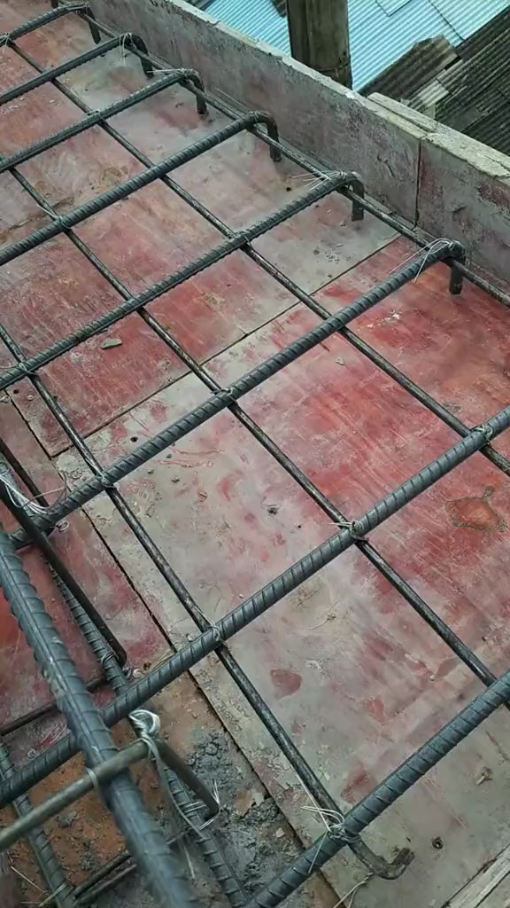 农民工#自建房飘窗布筋有讲究-度小视