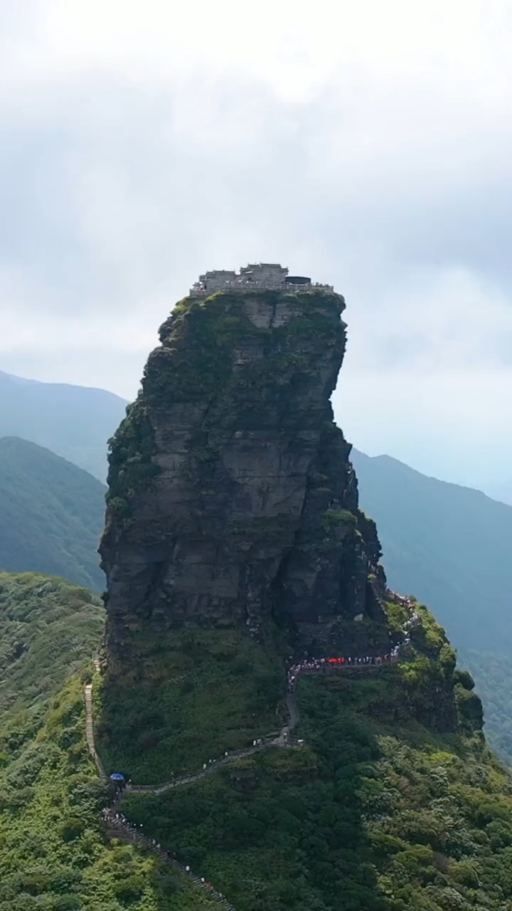 旅游进行时#梵净山风景区,这山多高,怎么上得去,人生一世要能上去
