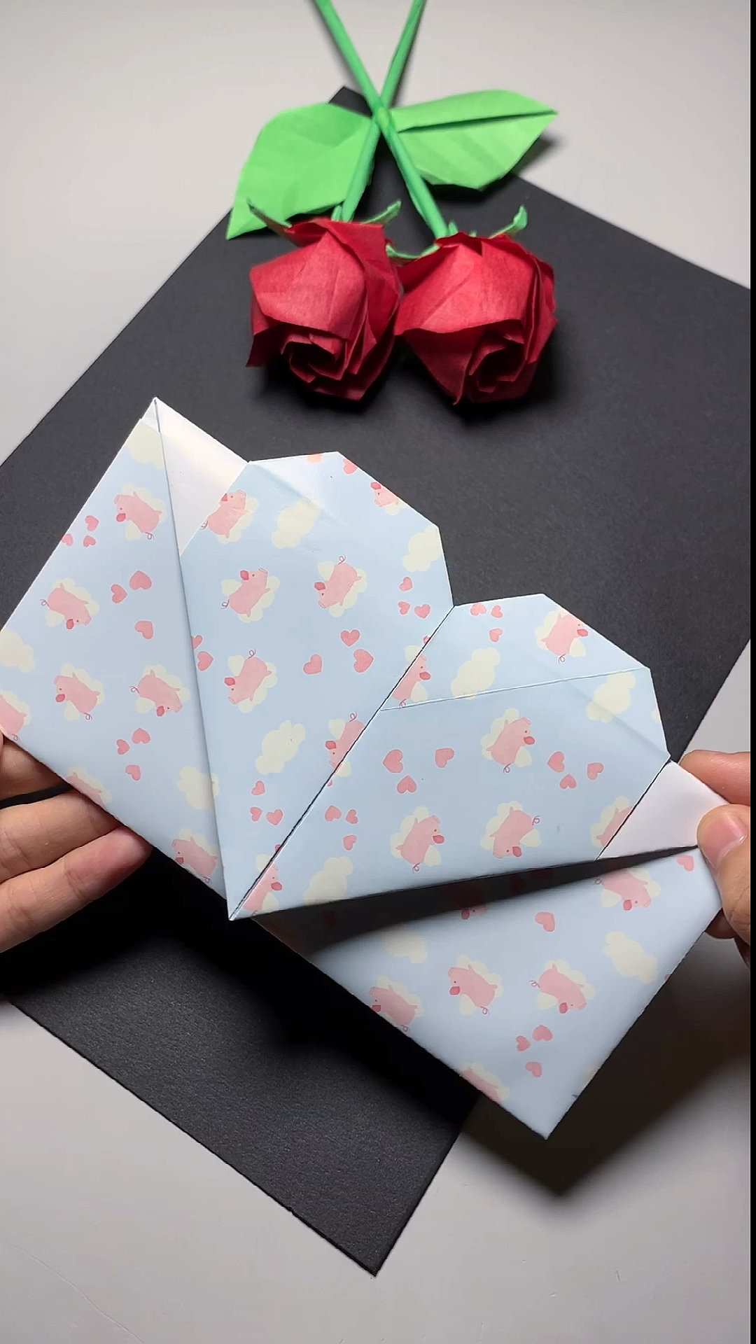 手工折纸#七夕那天,让闺蜜给你做爱心信封-度小视
