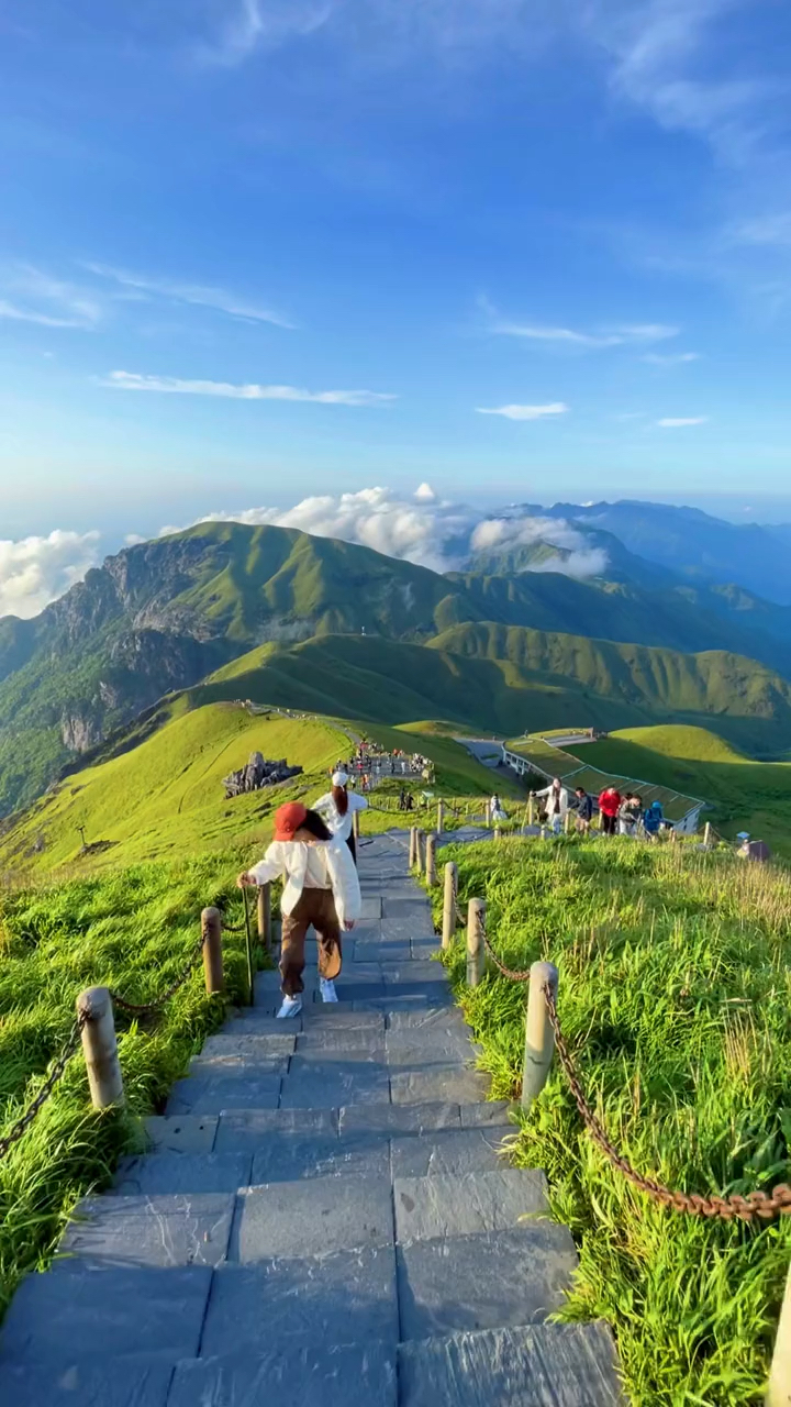 你信不信真的有人像电影里一样喜欢你三五年?武功山